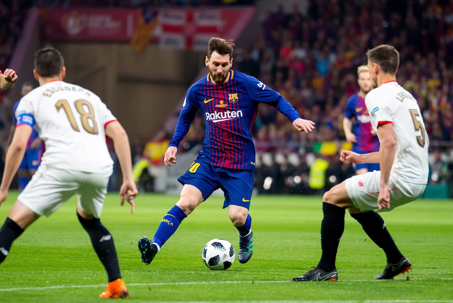 Messi showing agility in soccer