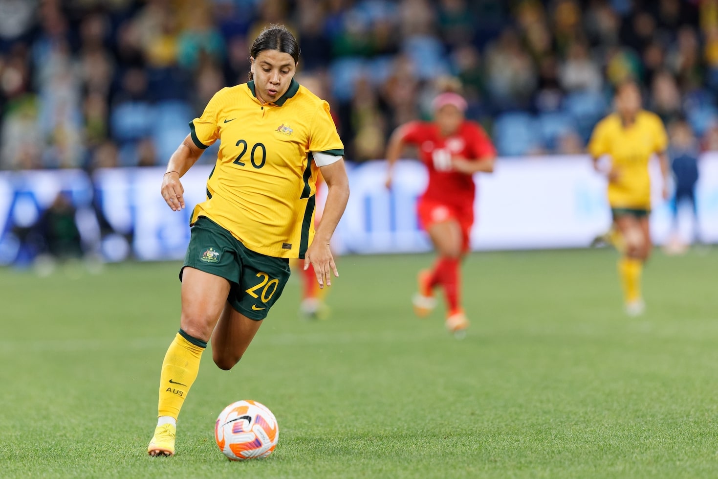 Soccer Striker Position - Sam Kerr female striker in soccer